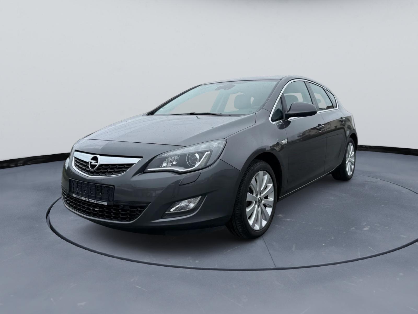 Opel Astra J Lim. 5-trg. Cosmo