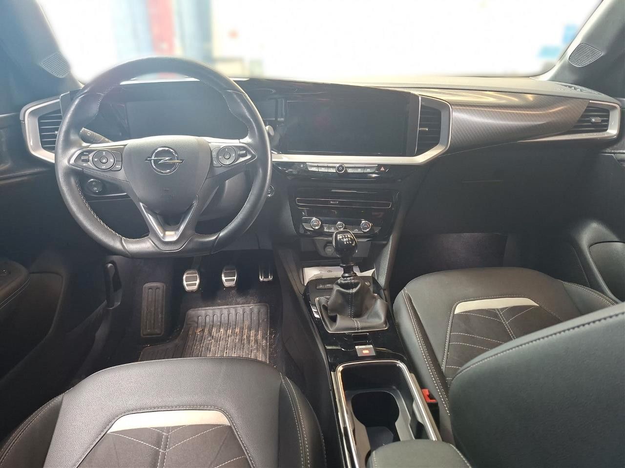 Fahrzeugabbildung Opel Mokka 1.2T ULTIMATE NAVI/LED/KAMERA/SPORT/SH/DAB