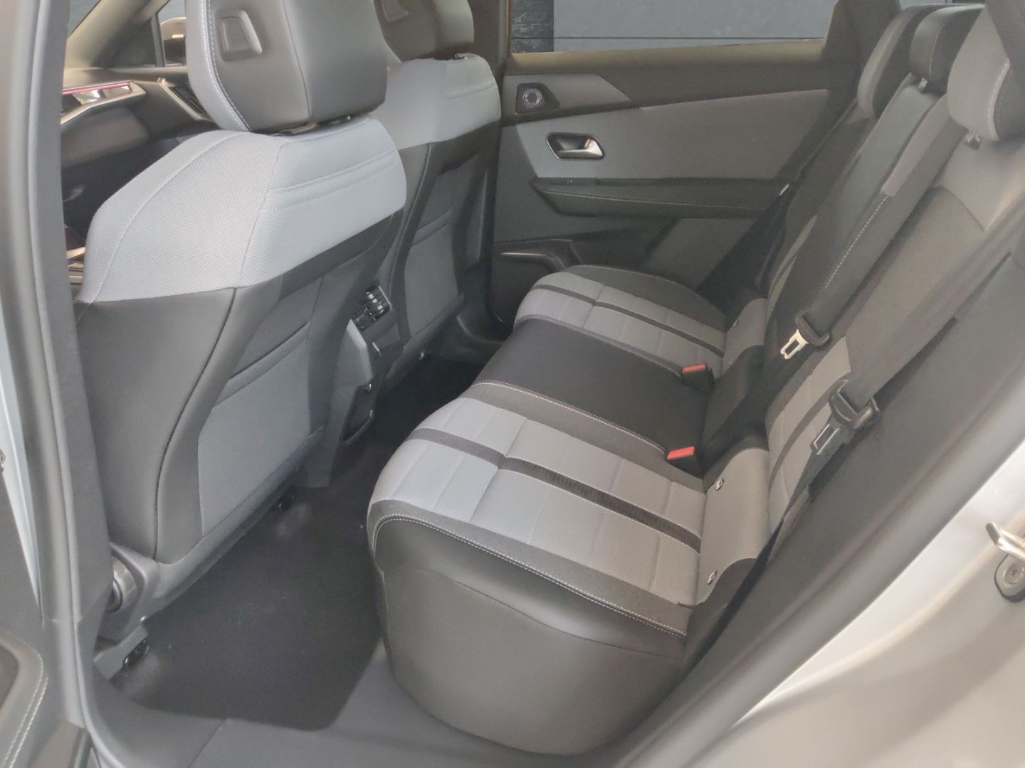 Opel Grandland (X) - Bild 9