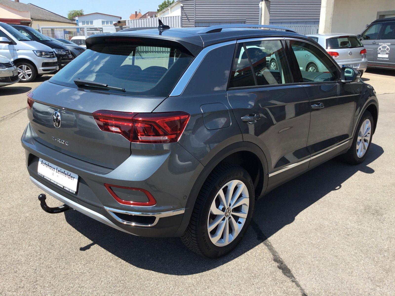 Fahrzeugabbildung Volkswagen T-Roc 1.5 TSI DSG Style+AHK+LED+ACC+17"+Kamera