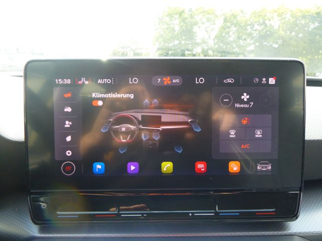 Fahrzeugabbildung Seat Leon Sportstourer 2,0 TDI >AUT/NAV/LED/SHZ/PDC<