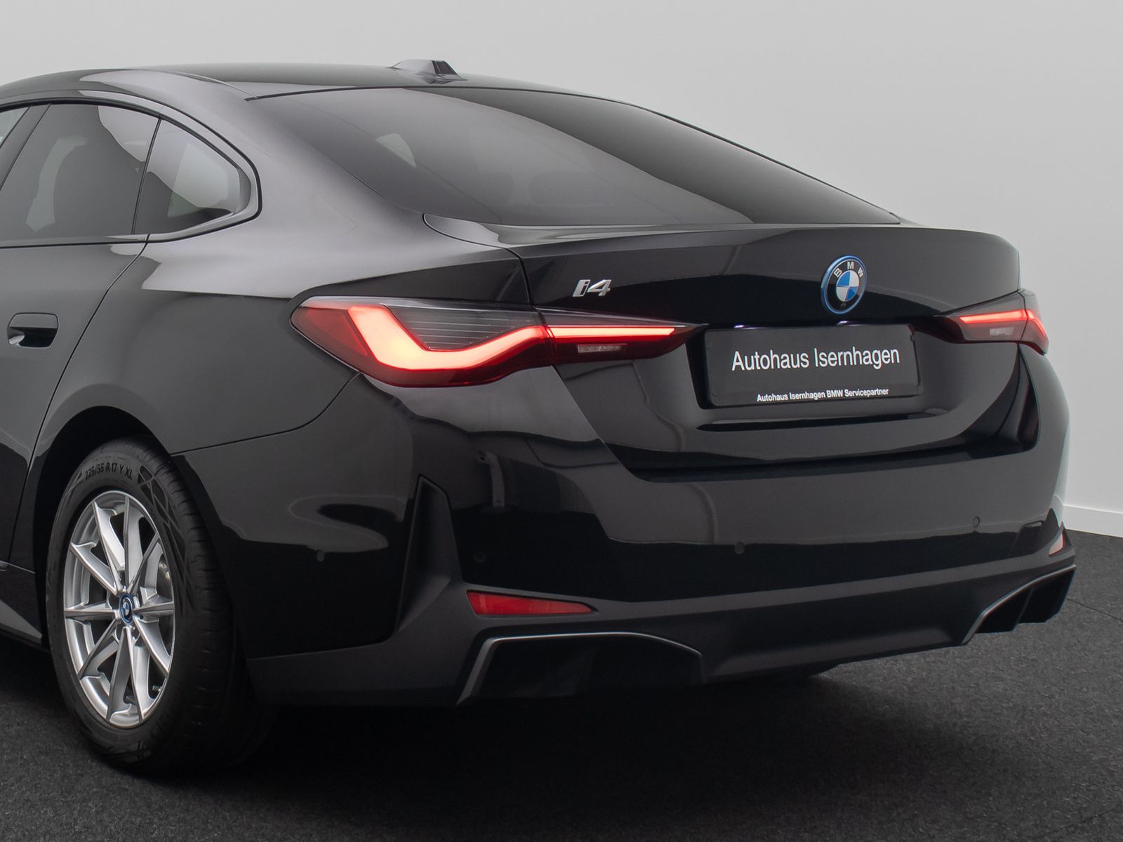 Fahrzeugabbildung BMW i4 eD35 GC Kamera DAB GeschwindigReg Widscreen