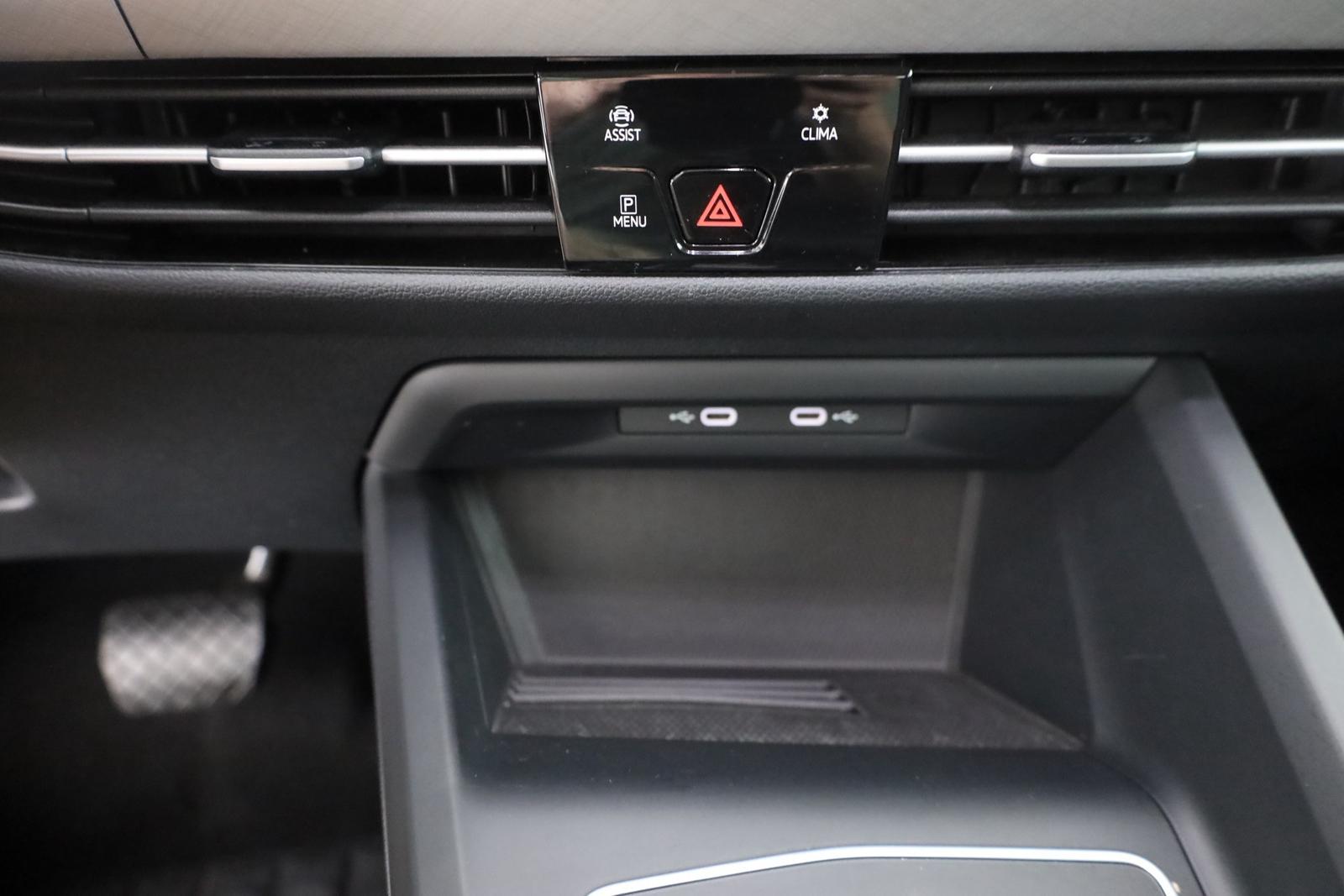 Volkswagen Golf VIII 1.5 eTSI DSG Life LED Virtual Cockpit, миниатюра 12