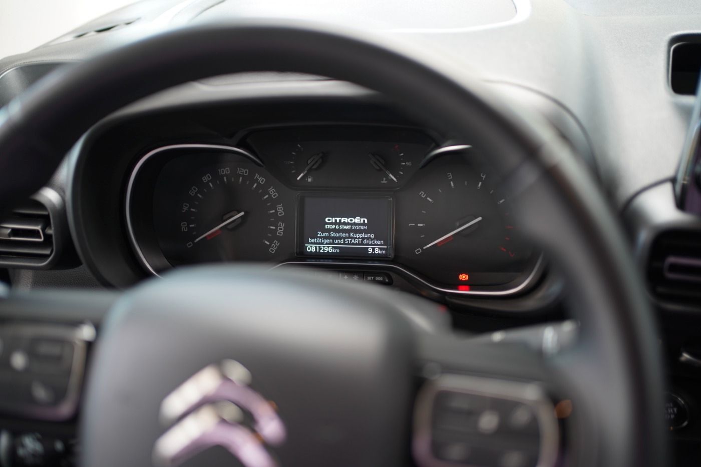 Fahrzeugabbildung Citroën Berlingo XL BlueHDi 130 Shine Standheizung AHK