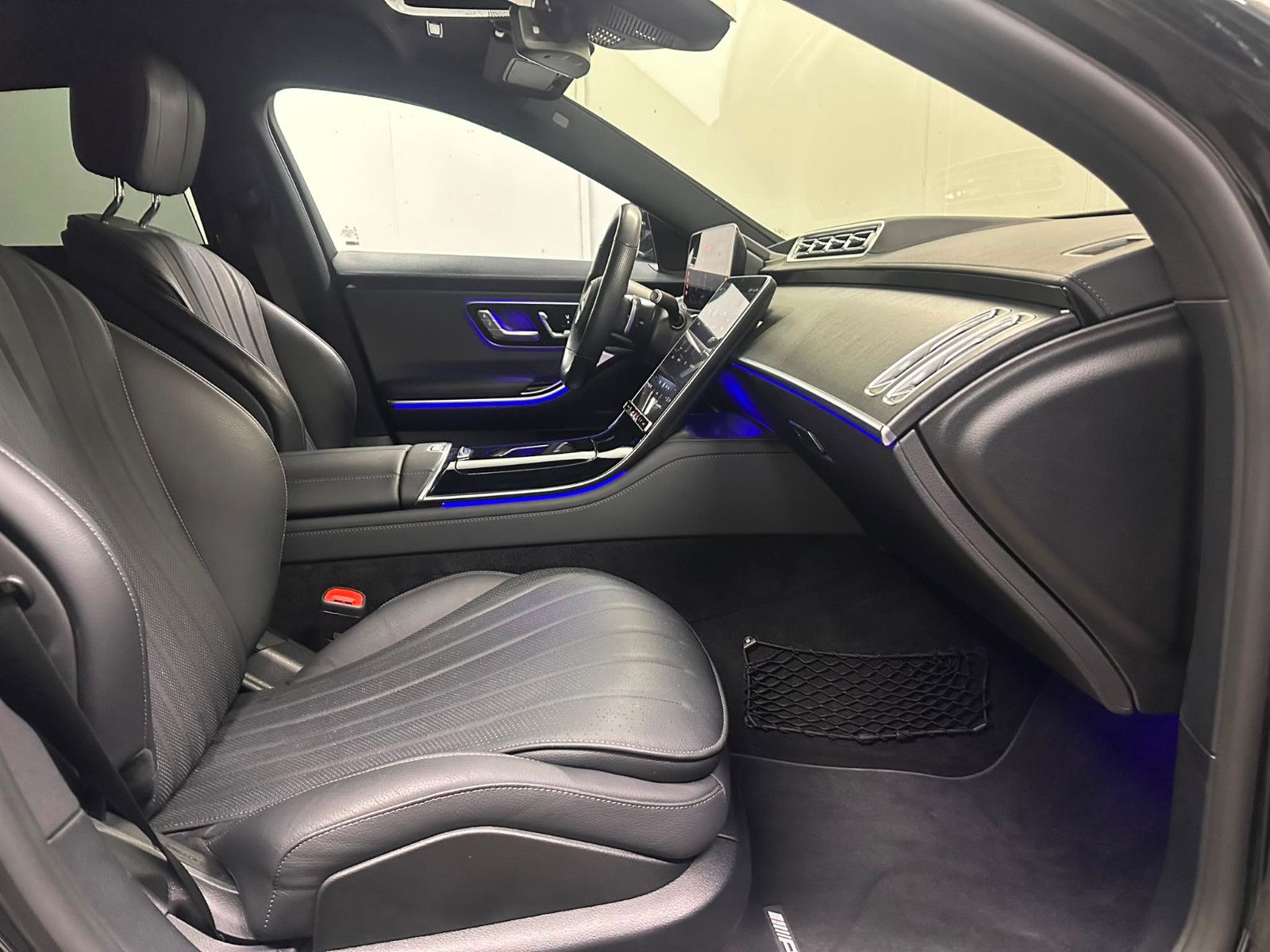 Fahrzeugabbildung Mercedes-Benz S 500 4MATIC L *AMG-LINE*DISTRO*TV*2xKLIMA*KEYGO