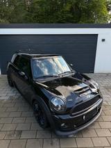 MINI John Cooper Works mit JCW Aero-Paket