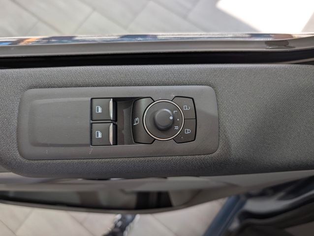 Ford Tourneo Custom Tit. 2.0 L2 NEUES MODELL SOFORT!