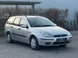 Ford Focus 1.6 Ghia TÜV NEU !!  INSPEKT NEU !! - Ford Focus aus 2004: Ghia