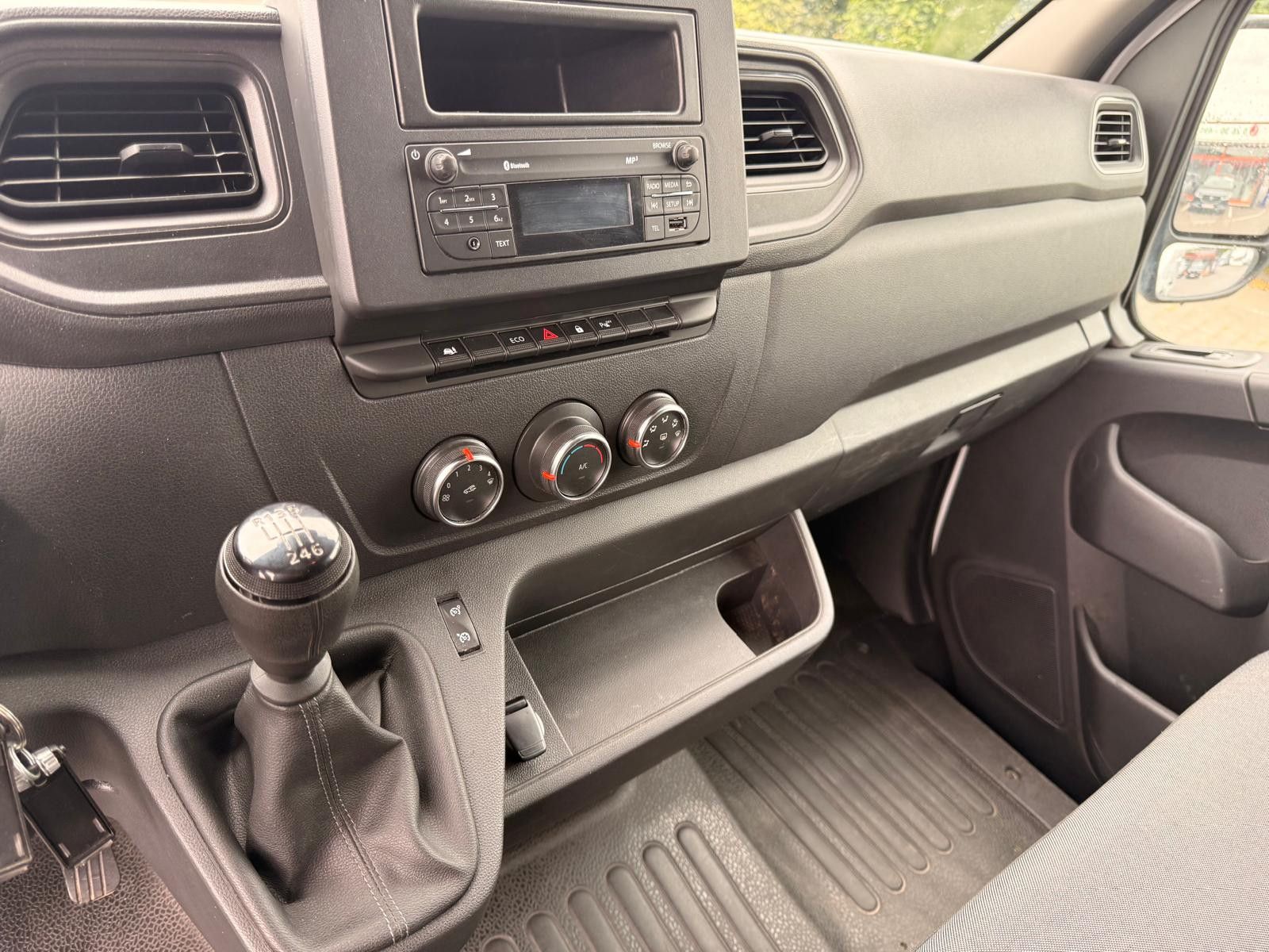 Fahrzeugabbildung Renault Master III Kasten L1H2 HKa 3,5t