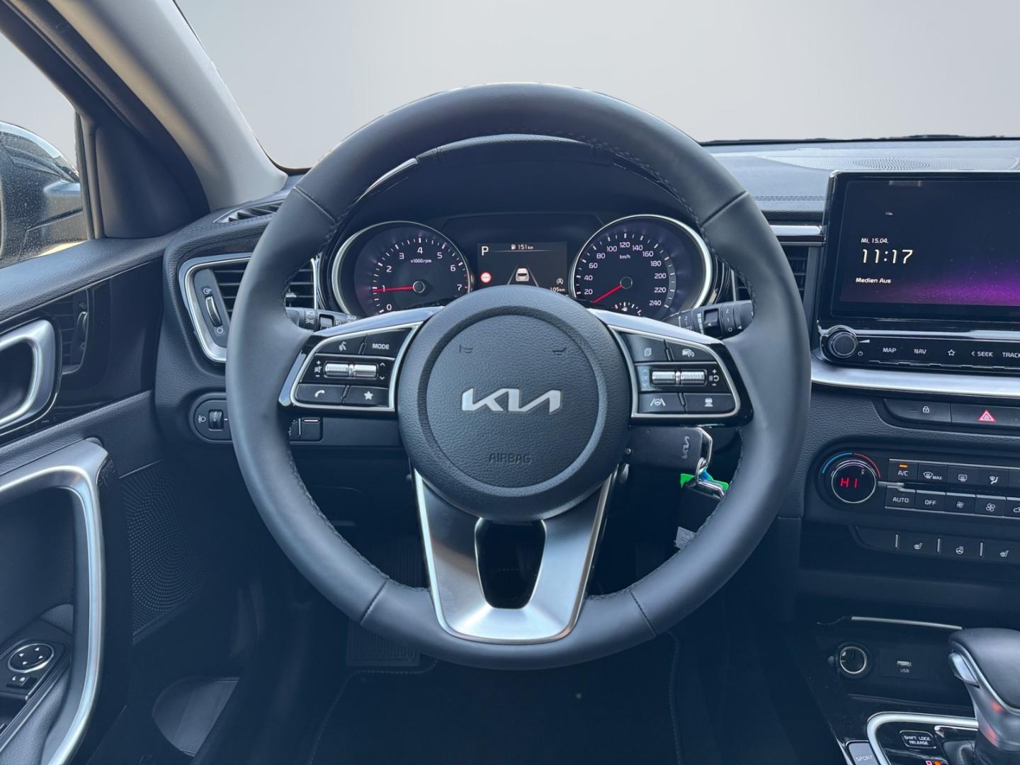 Kia Ceed_sw 1.5T Vision Navi Rückfahrkam. Klimaautom