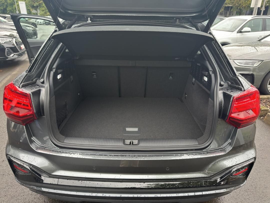 Fahrzeugabbildung Audi Q2 S line 40 TFSI quattro