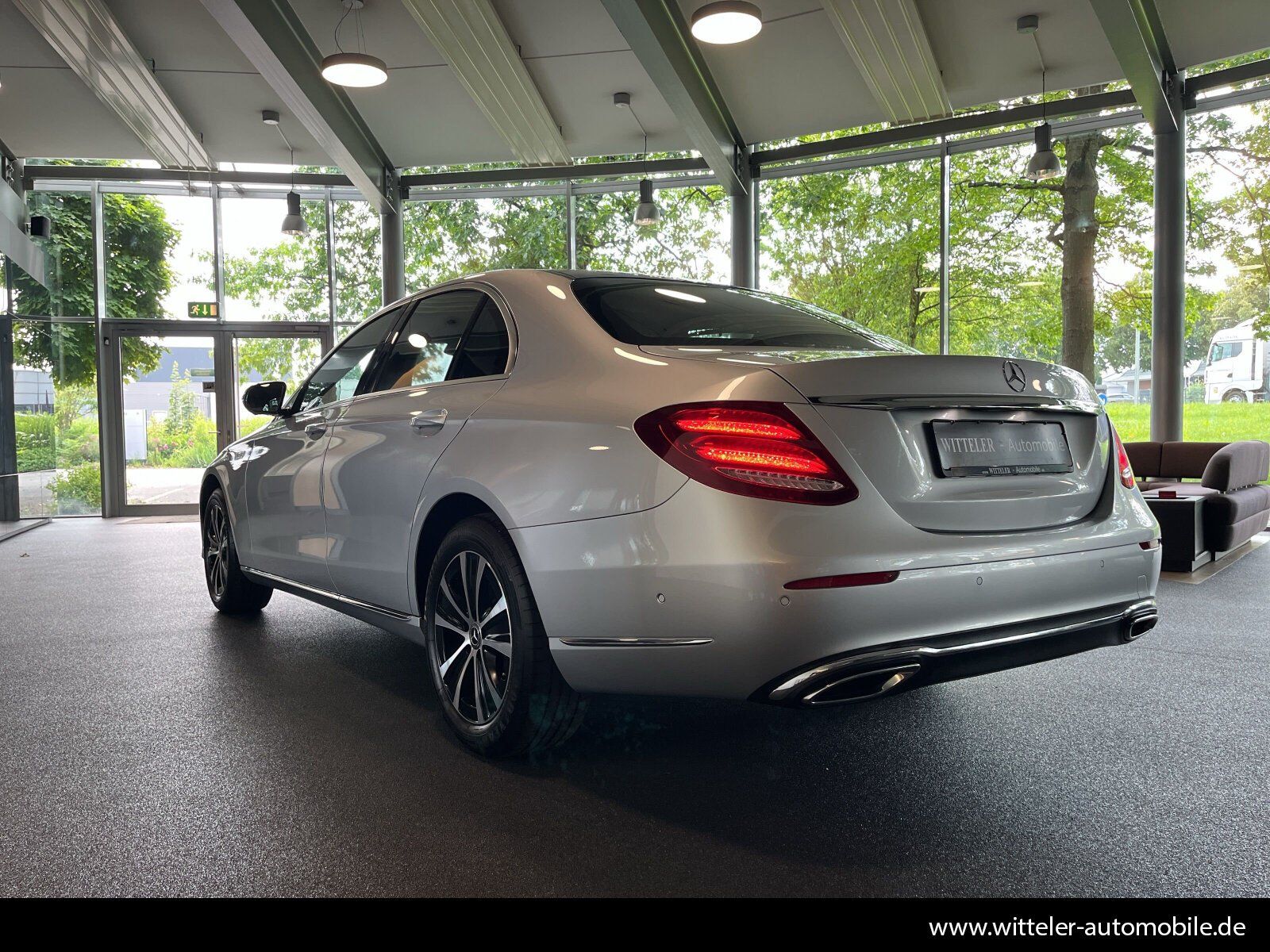 Mercedes-Benz E 220 d EXCLUSIVE LED/AHK/PANO/360°/Navigation foto 12