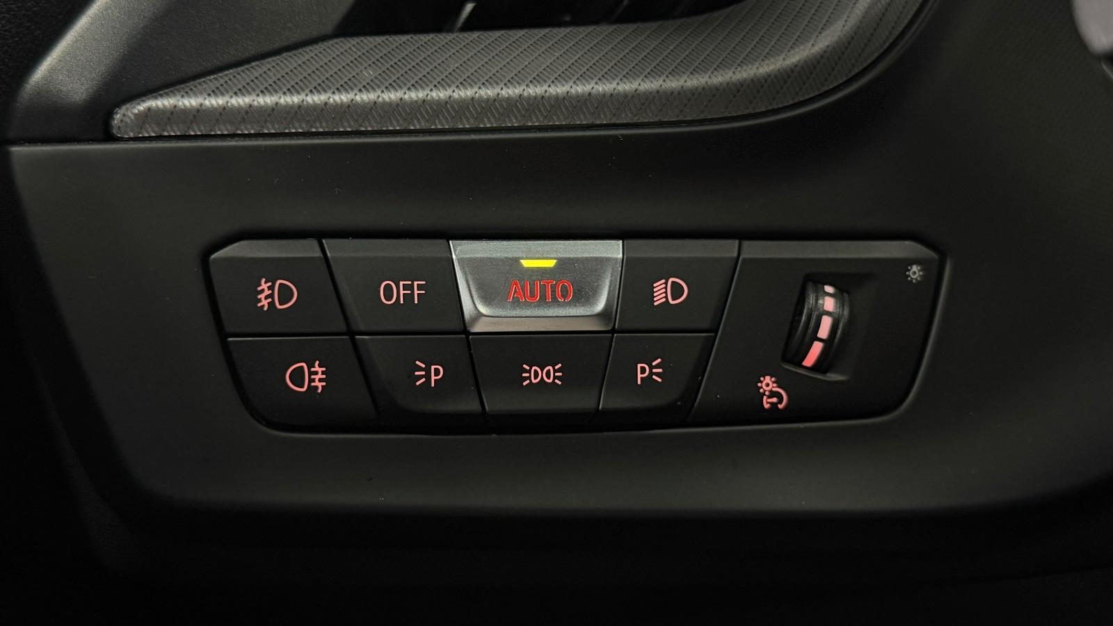 BMW 120i M Sport/HiFi/LED/LC-Prof./Navi/CarPlay/DAB