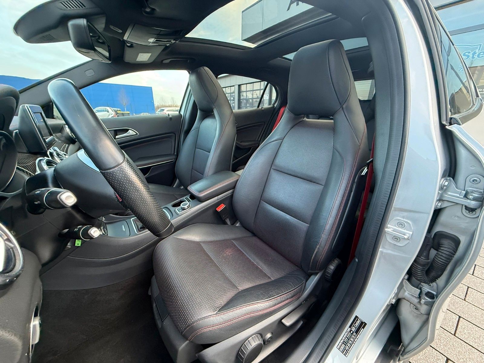 Fahrzeugabbildung Mercedes-Benz GLA 200 GLA Urban