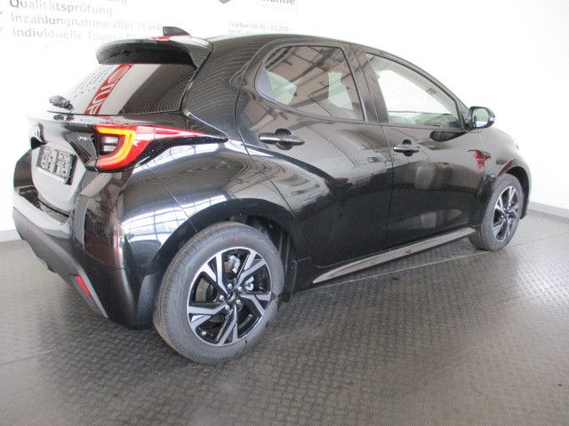 Fahrzeugabbildung Toyota Yaris Hybrid Teamplayer inkl. Comfort-Paket