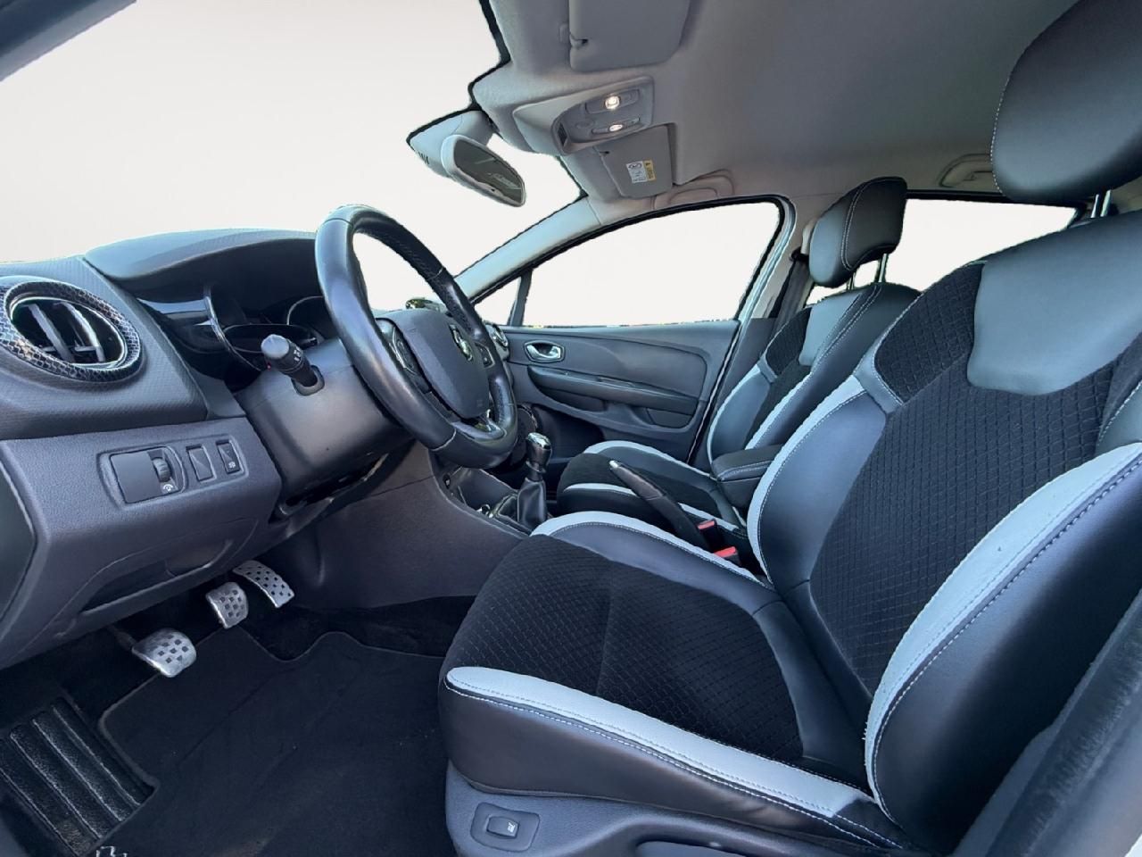 Fahrzeugabbildung Renault Clio IV BOSE Edition