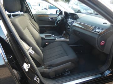 Mercedes E 200 - 7