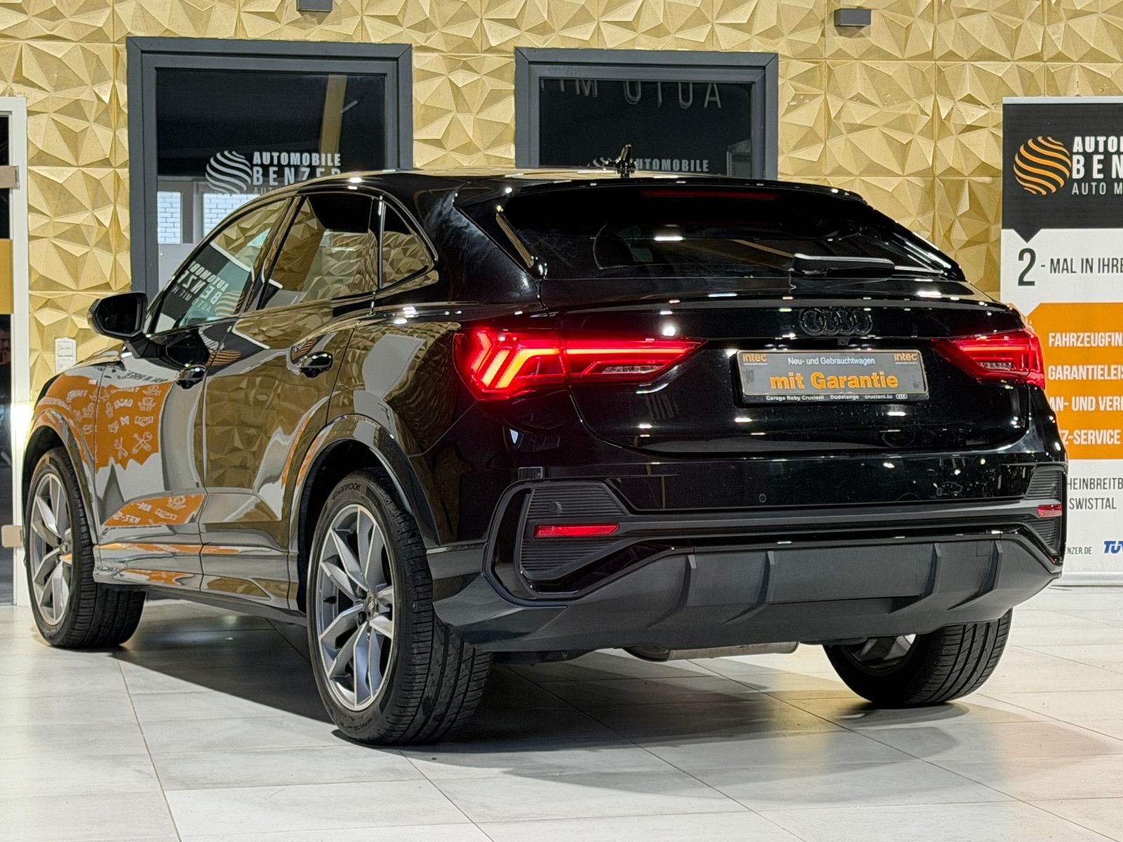 Fahrzeugabbildung Audi Q3 Sportback 35 TDI/S-LINE/BLACK-EDIT/LED/KAMERA