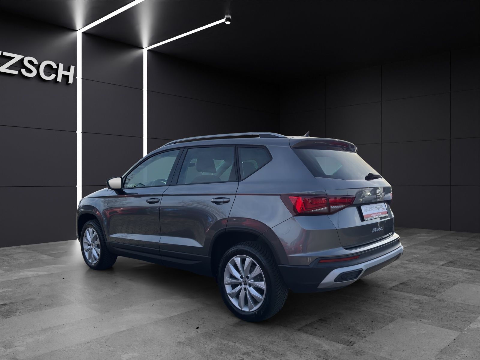 Fahrzeugabbildung SEAT Ateca Road Edition 1.5 TSI DSG GJR Kessy