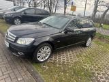 Mercedes-Benz C 220 C T-Modell C 220 T CDI - Mercedes-Benz C 220 mit Diesel-Antrieb: Kombi, Schaltgetriebe
