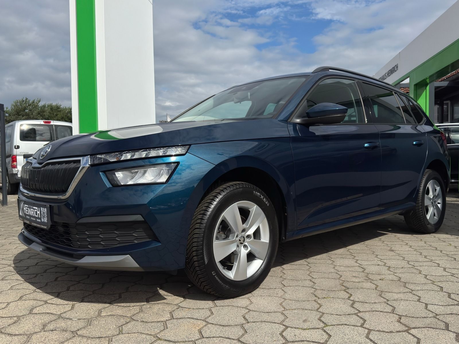 Fahrzeugabbildung SKODA Kamiq 115PS 6-Gang*RFK*LED*SMartLink*Allwetter