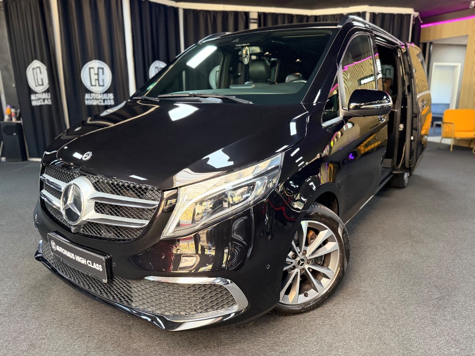 MERCEDES-BENZ V 300 LANG/PANO/EXKLUSIV/ MB 07/26 GARANTIE