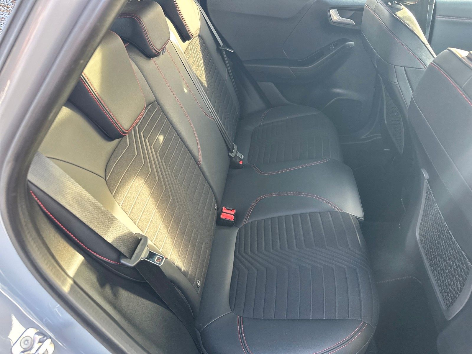 Fahrzeugabbildung Ford Puma ST-Line X, AHK ABNEHMBAR, WINTERPAKET