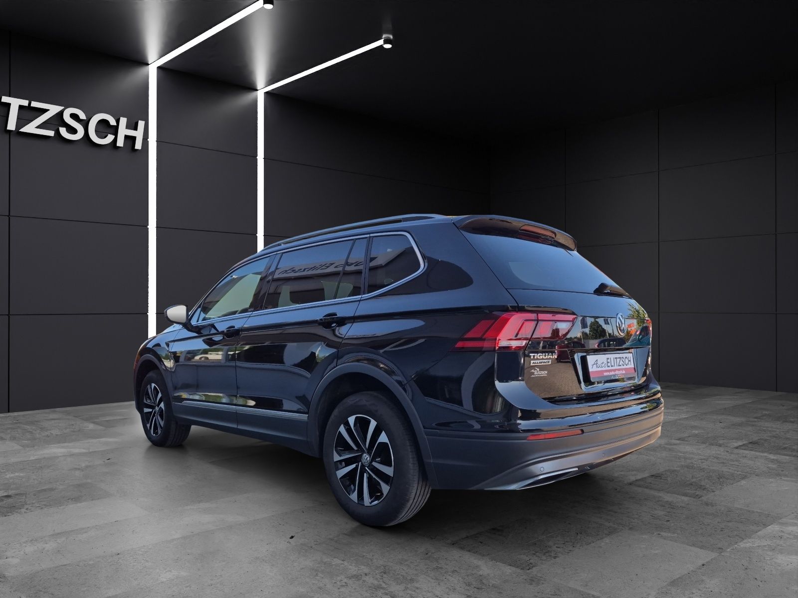 Fahrzeugabbildung Volkswagen Tiguan Allspace TSI United LED Navi ACC PDC SH L