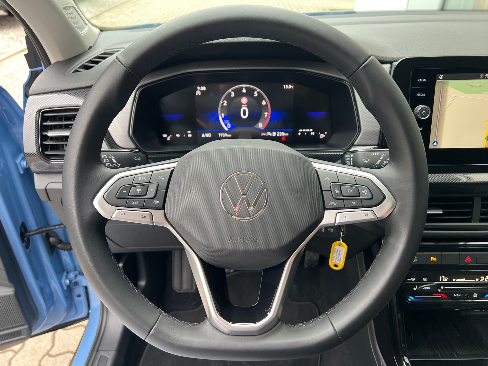 Fahrzeugabbildung Volkswagen T-Cross Life 1.0 l TSI *LED,ACC,Navi,Kamera,16''