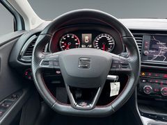 Fahrzeugabbildung Seat Leon FR 1,5 TSI Navi Sitzh LED Full-Link 2.Hand