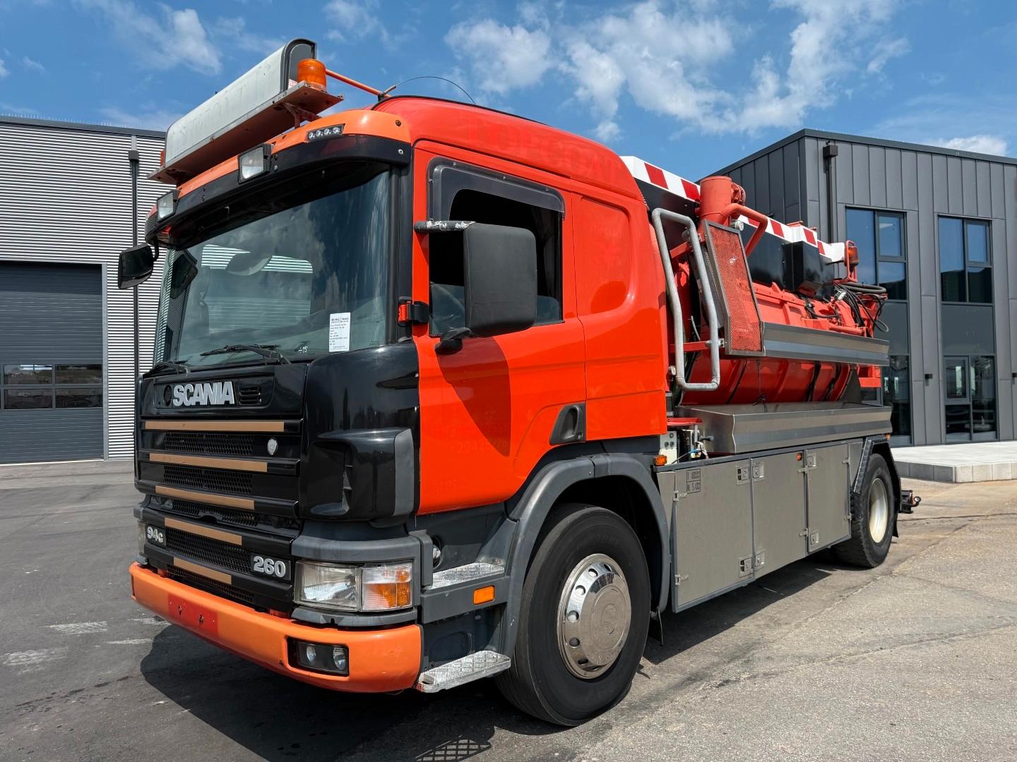 Scania P94/260 4x2 NZ SLS590 Simon Moos Kombi 8.400 l.