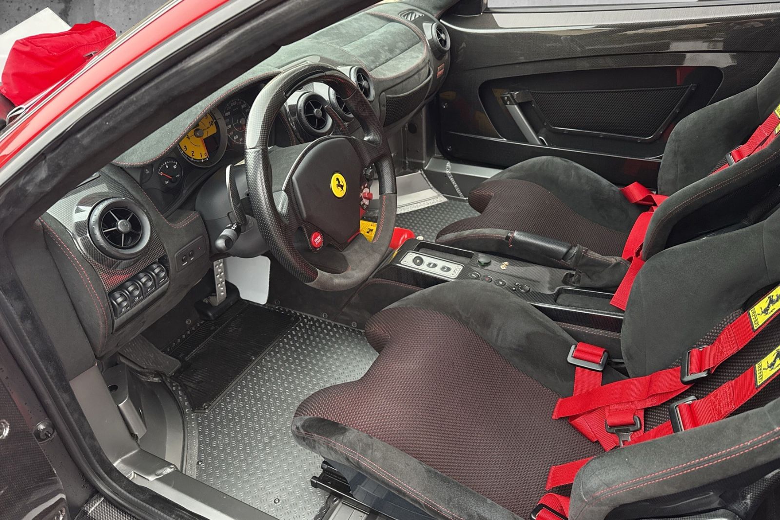 Fahrzeugabbildung Ferrari 430 Scuderia*LED*Carbon*Painted Stripes*4 Punkt