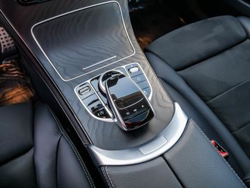 Fahrzeugabbildung Mercedes-Benz GLC 300 4Matic 9G-TRONIC PANORAMA ANHZV AMG 360°