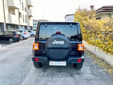 Jeep Wrangler - 5