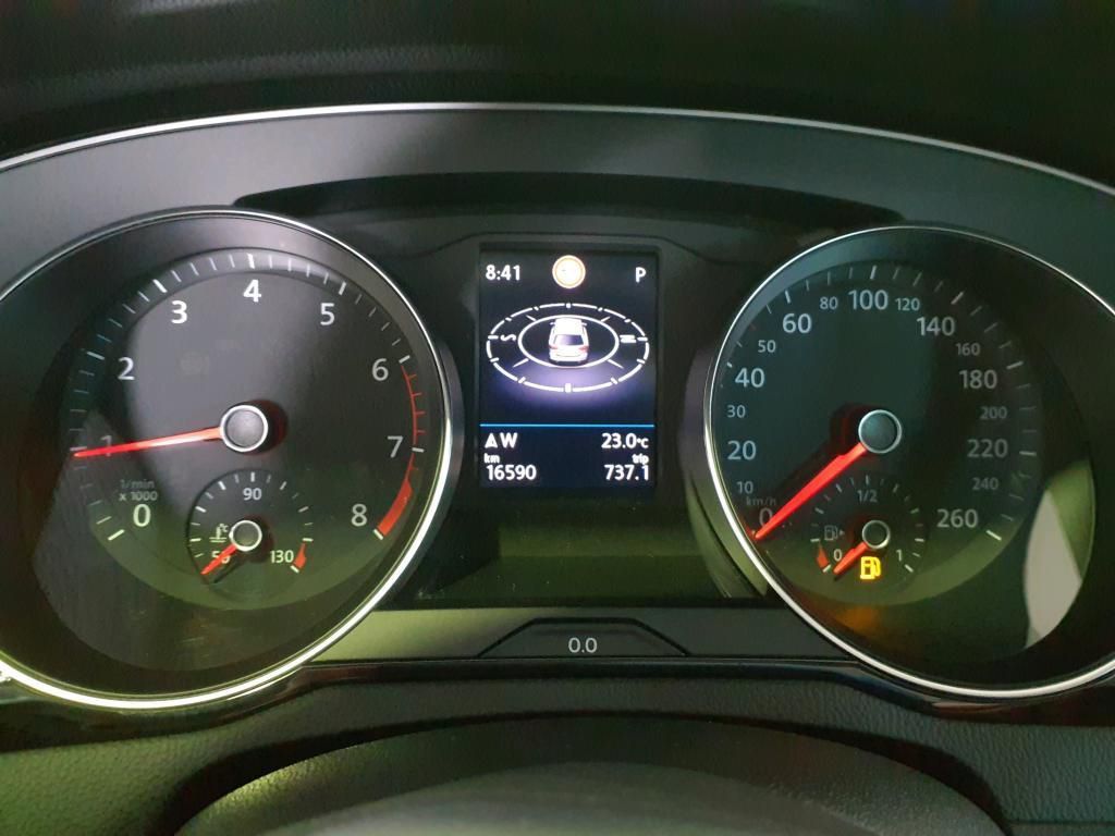Volkswagen Passat Variant Business 1.5 TSI DSG AHK*RFK*PDC