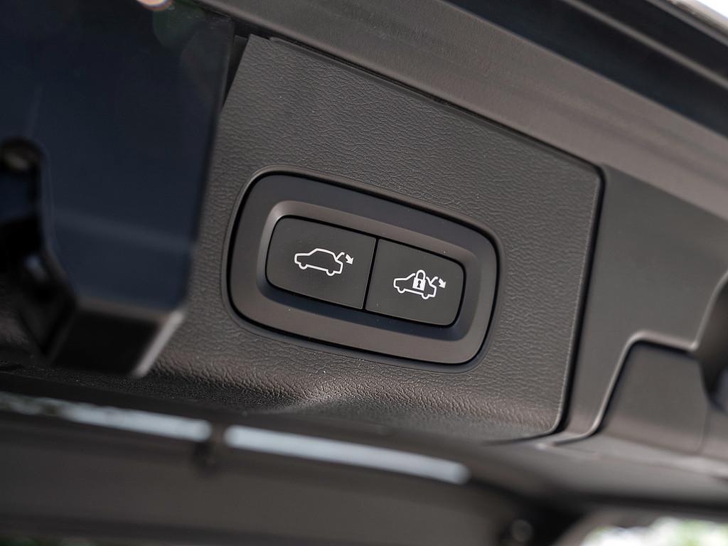 Volvo XC60 B4 Momentum Pro, миниатюра 27