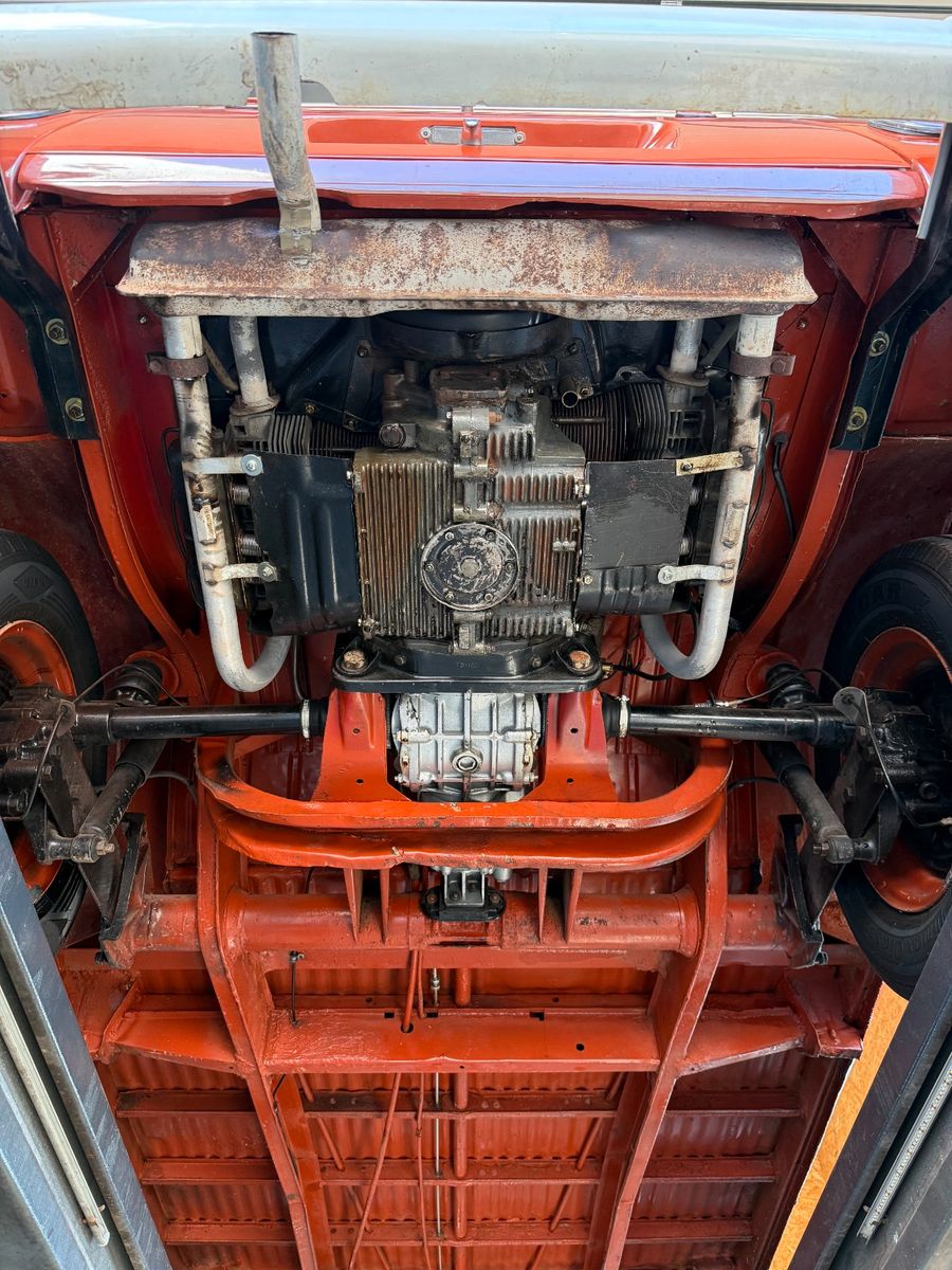 Fahrzeugabbildung Volkswagen T1 Samba 9-Sitzer Faltdach mit Panoramafenstern