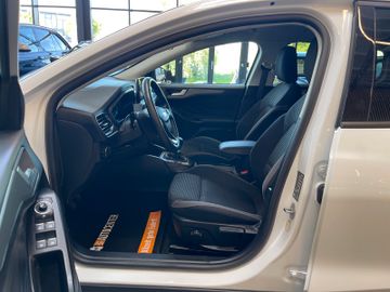 Ford Focus Turnier Cool & Connect 1.5 TDCi*NAVI*LED*