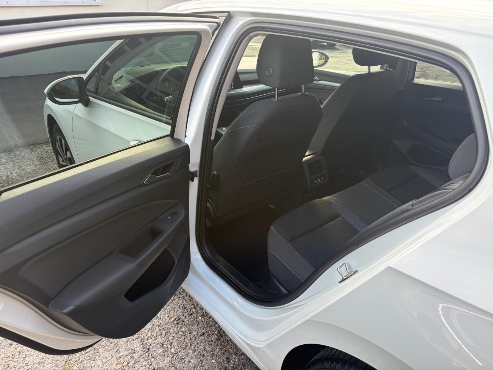 Volkswagen Golf VIII Lim. Active StHz/HuD/Kamera/ACC/Ambien, миниатюра 17