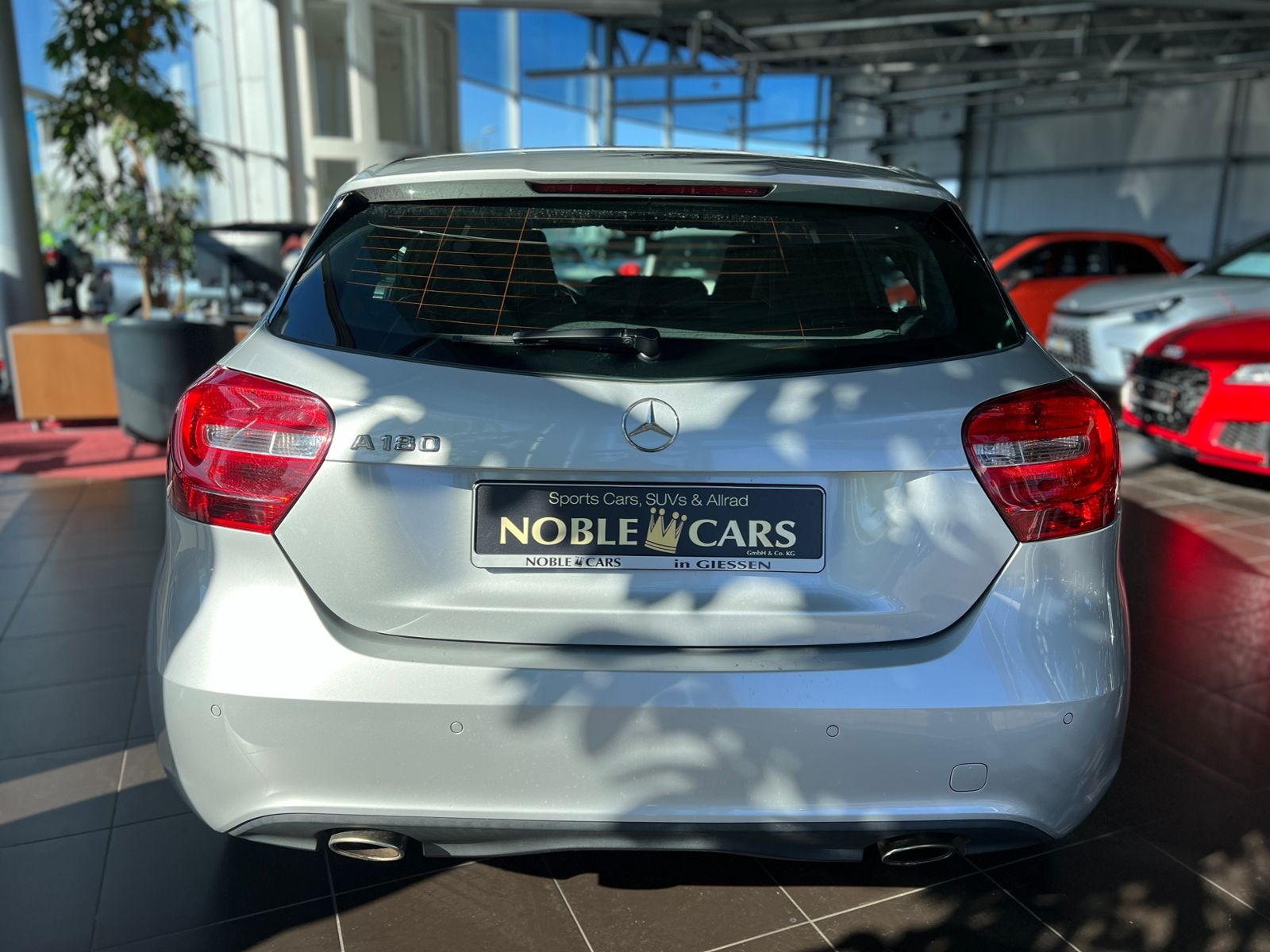 Fahrzeugabbildung Mercedes-Benz A 180 BlueEfficiency KLIMA NAV PDC SHZ ALU