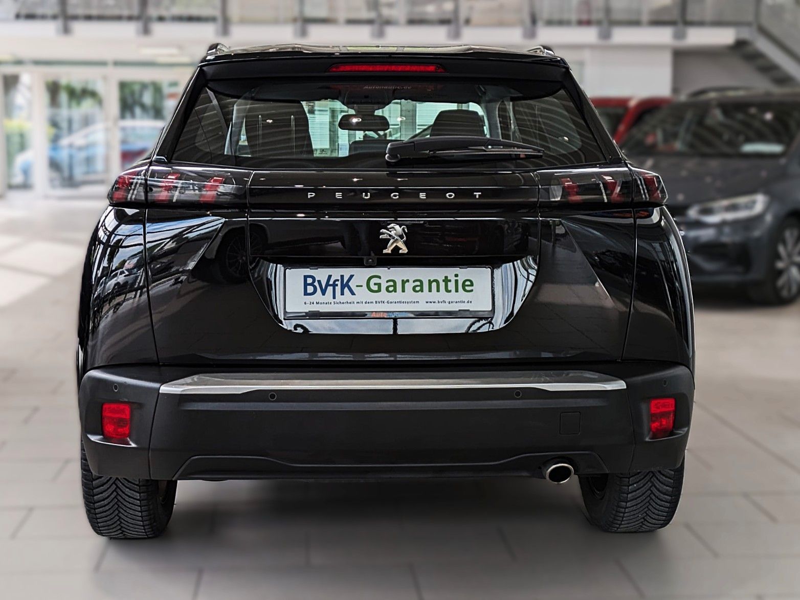 Fahrzeugabbildung Peugeot 2008 ALLURE HDI 8G ACC 360° NAVI SHZ KEYLESS 1Hd