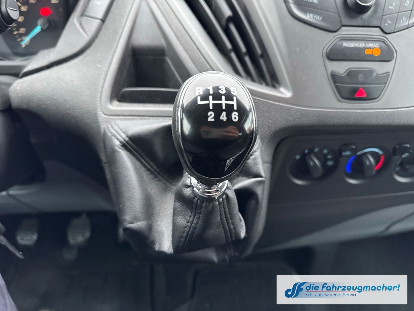 Fahrzeugabbildung Ford Transit Custom Tourneo 300 L1 *2296