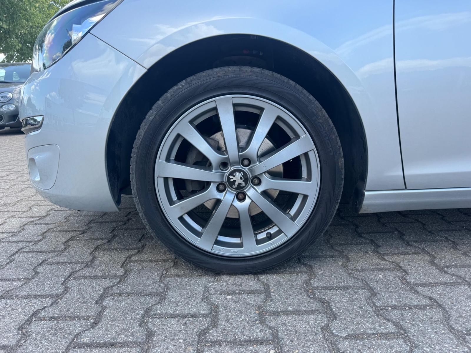 Peugeot 308 SW Active 1.2 2.Hand*Navi*Scheckheft*Top