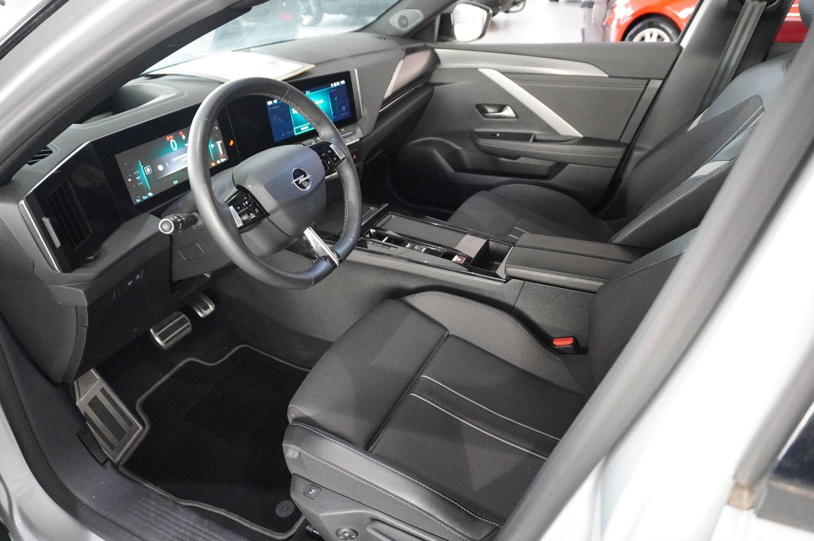 Fahrzeugabbildung Opel Astra L Lim. 1.6 HYBRID GS SPORT NAVI/360°/SPORT