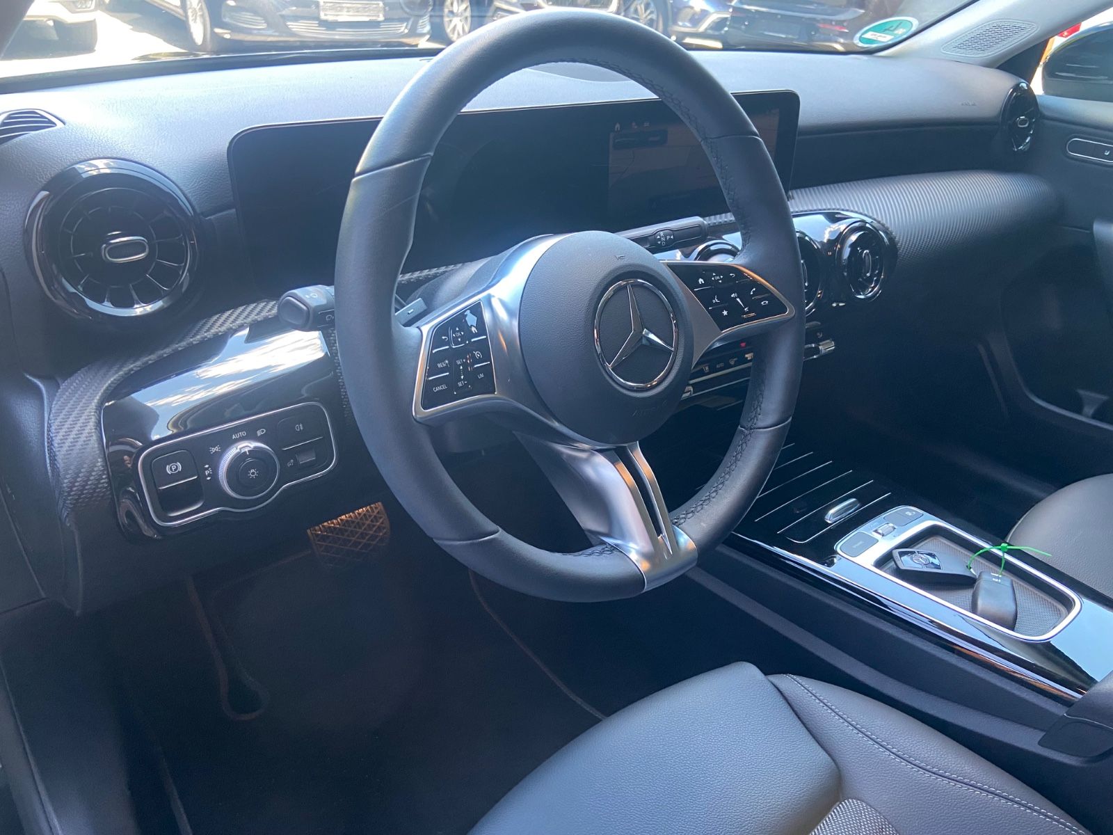 Mercedes-Benz A 180d Kamera Leder LED foto 9