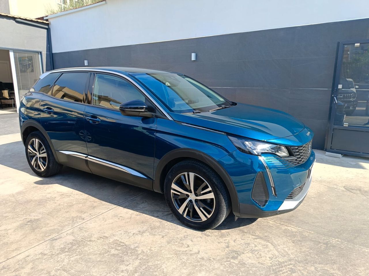Peugeot 3008 BlueHDi 130 S&S EAT8 Allure imagem 2