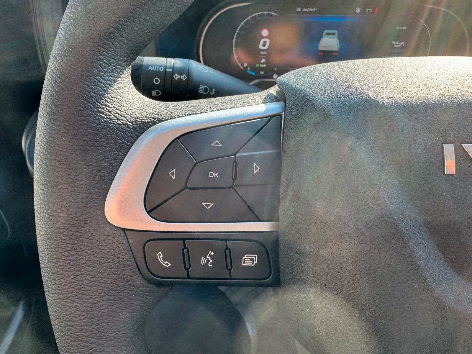 Fahrzeugabbildung Iveco Daily 35S14 A8*R3.450mm*Automatik*Kamera*3Sitze*