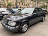 Mercedes-Benz E 300 D Aut. W124 KLIMA H-ZULASSUNG - Mercedes-Benz E 300 aus 1994