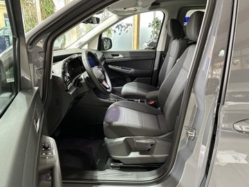 Ford Grand Tourneo Connect PHEV Titanium