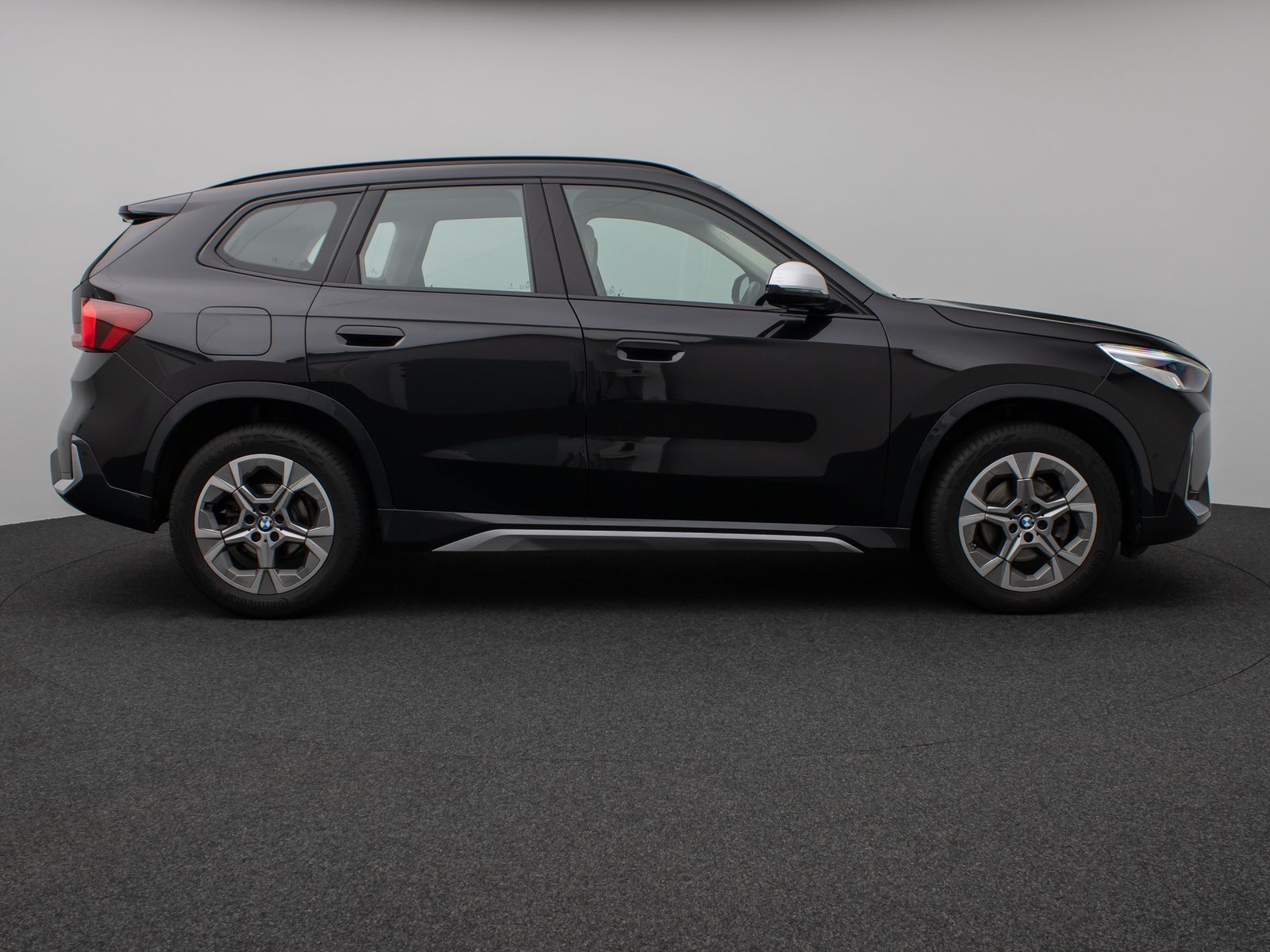 Fahrzeugabbildung BMW X1 sD18i xLine Kamera DAB Widscreen Sport Leder
